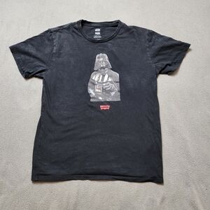 Levis Star Wars Colab Darth Vader t-shirt Medium